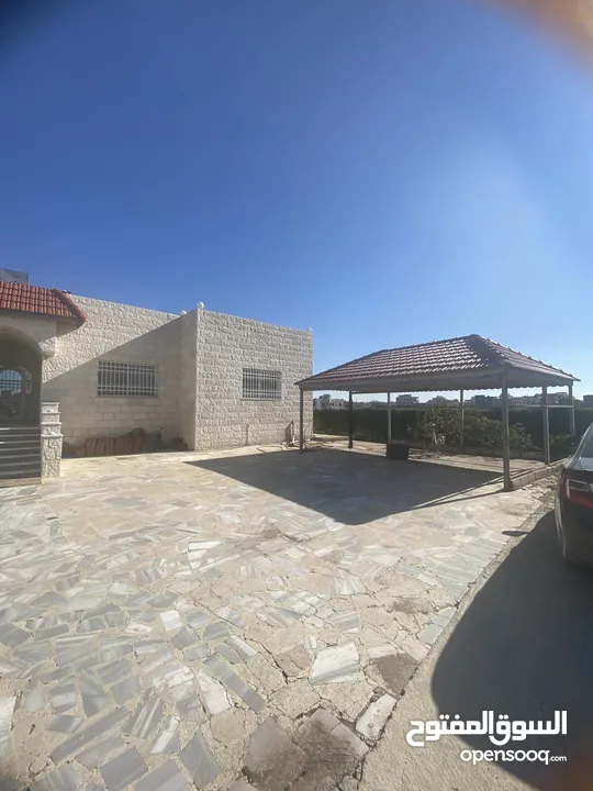 بيت فاخر مستقل للتأجير
