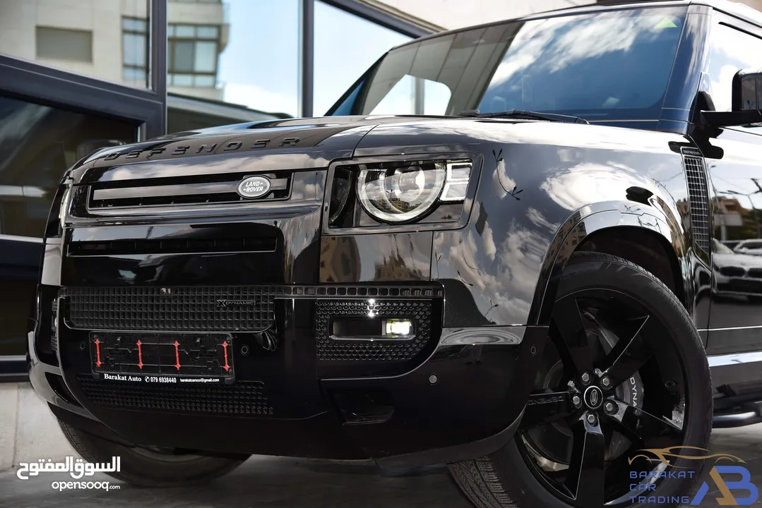 لاند روفر ديفندر بنزين بلاك ايديشن 2023 Land Rover Defender 110 P400 X-Dynamic SE Black Edition