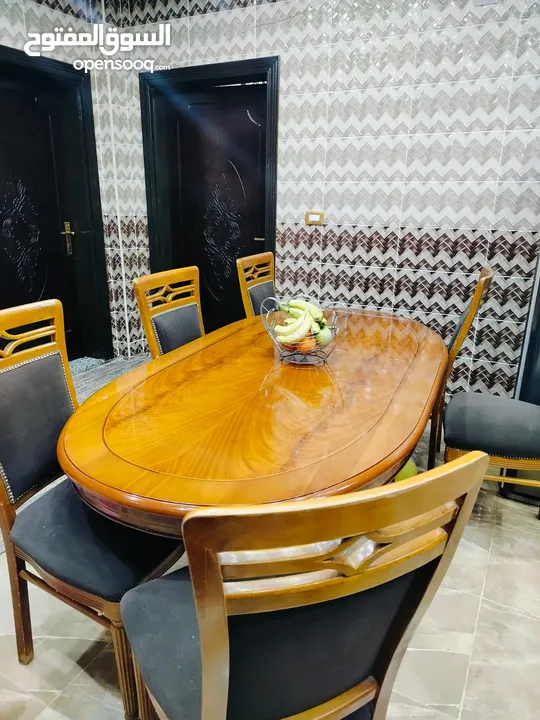 طاوله سفره وجهاز رياضه