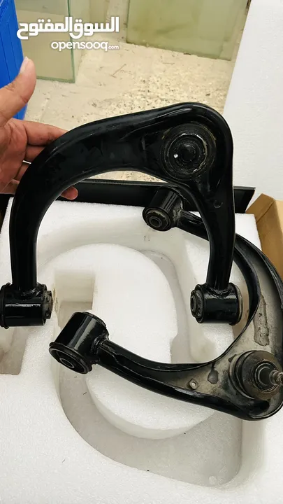 UPPER CONTROL ARMS. FJ CRUISER 2014.  TOYOTA ORIGINAL