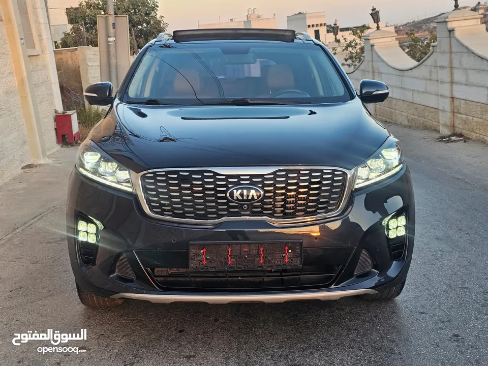 جيب كيا سيرانتو القصة الجديدة فل الفل مع بانوراما 4*4 موديل 2017
