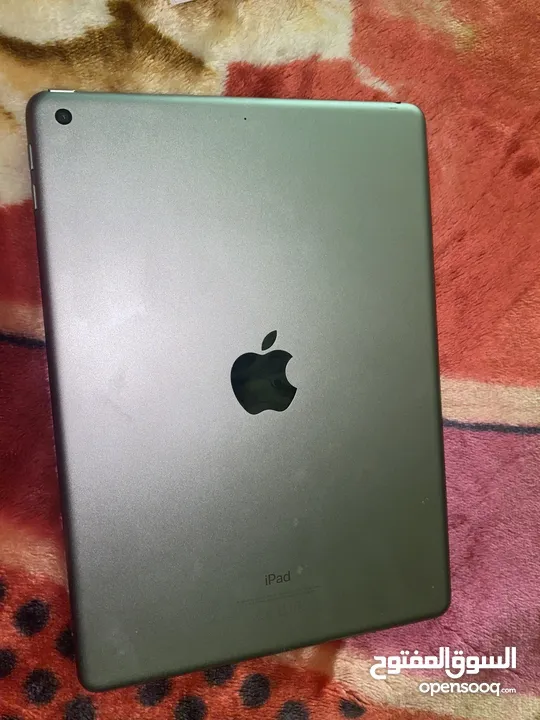 iPad 6th generation مستمعل حال جيدة جدا