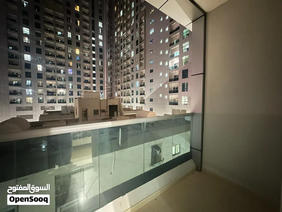 شقة غرفة وصالة للبيع في السيتي تاور – موقع مميز على شارع الشيخ خليفة – فرصة استثمارية