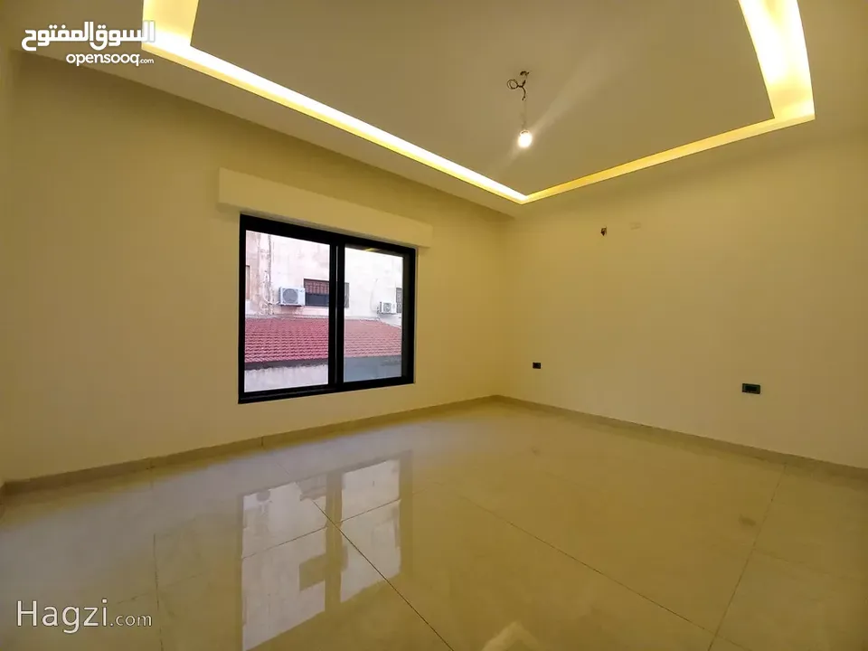 شقة غير مفروشة للإيجار في دير غبار  ( Property 35712 ) سنوي فقط