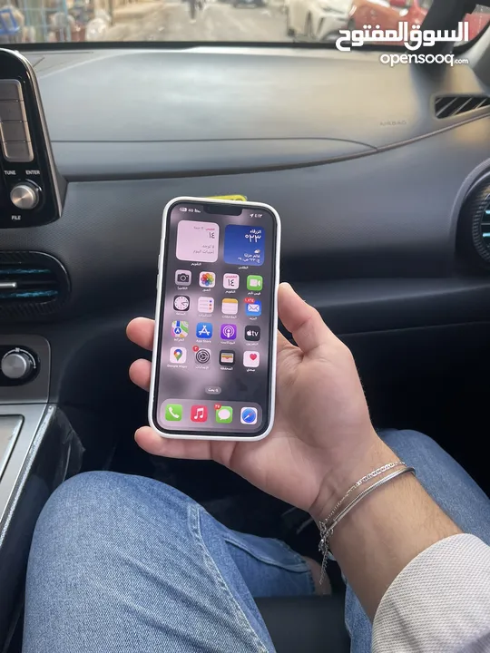 جهاز نضيف وكاله ما في عيوب للبيع بغايه التحديث فقط iPhone 13 pro max 128 gb. Battery 73