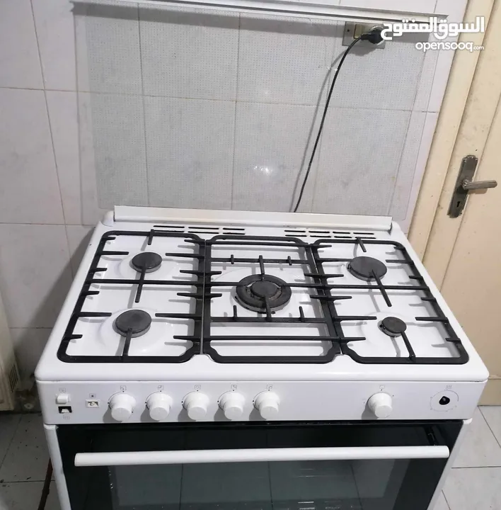 فرن غاز BEKO مستعمل للبيع خمس عيون