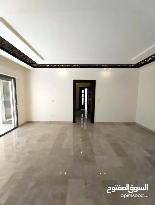 عبدون شقة ارضية مميزة للبيع مساحة 210 متر