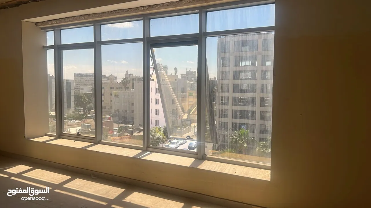 عياده للايجار بمساحة 108 متر مع منطر  جميل
