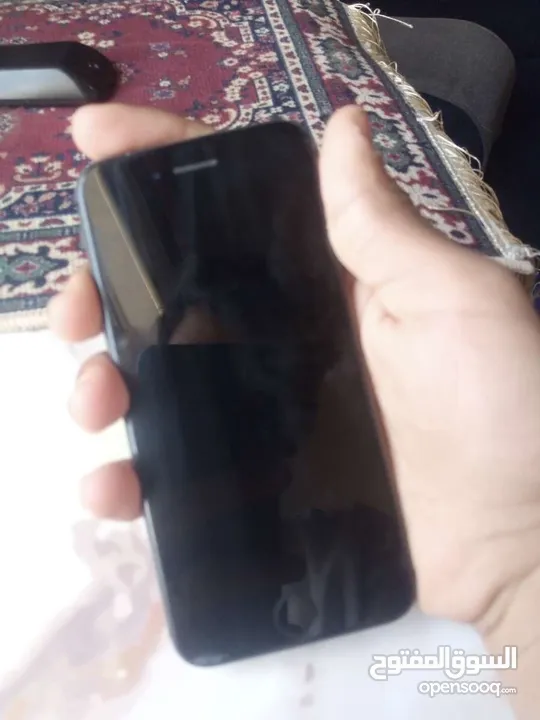 آيفون 8 وكالة