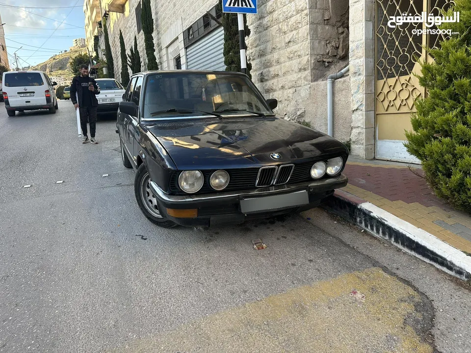 بي ام 518 1985 E28 فئة خامسة