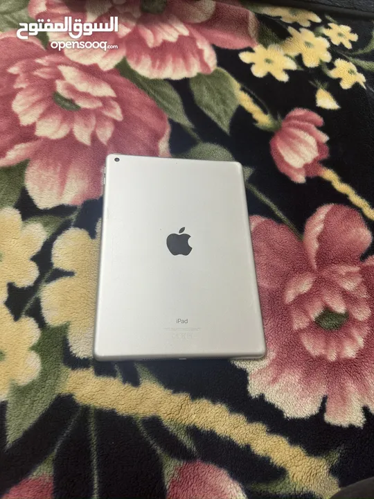 ipad 6 بحالة الوكالة