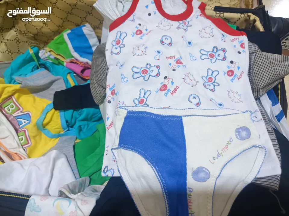 ملابس أطفال ولادي وبناتي جديدة مصنوعة من القطن مريحة للطفل مع عربات اطفال متينة وقوية وبأسعار مناسبة