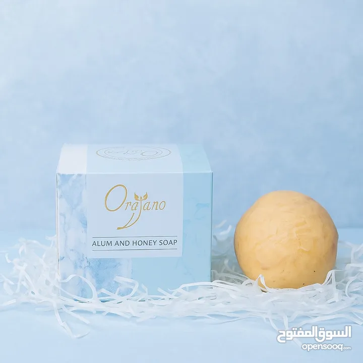 مجموعة من أنواع الصابون الطبيعي بالعسل