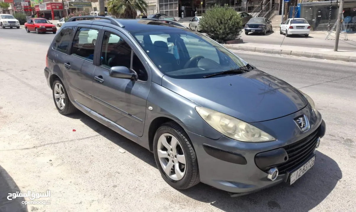 بيجو 307فحص كامل 7 جيد 2007 كاش أو أقساط مفاتيح عدد 2 محرك 2000 دهان نظيف ترخيص سنة