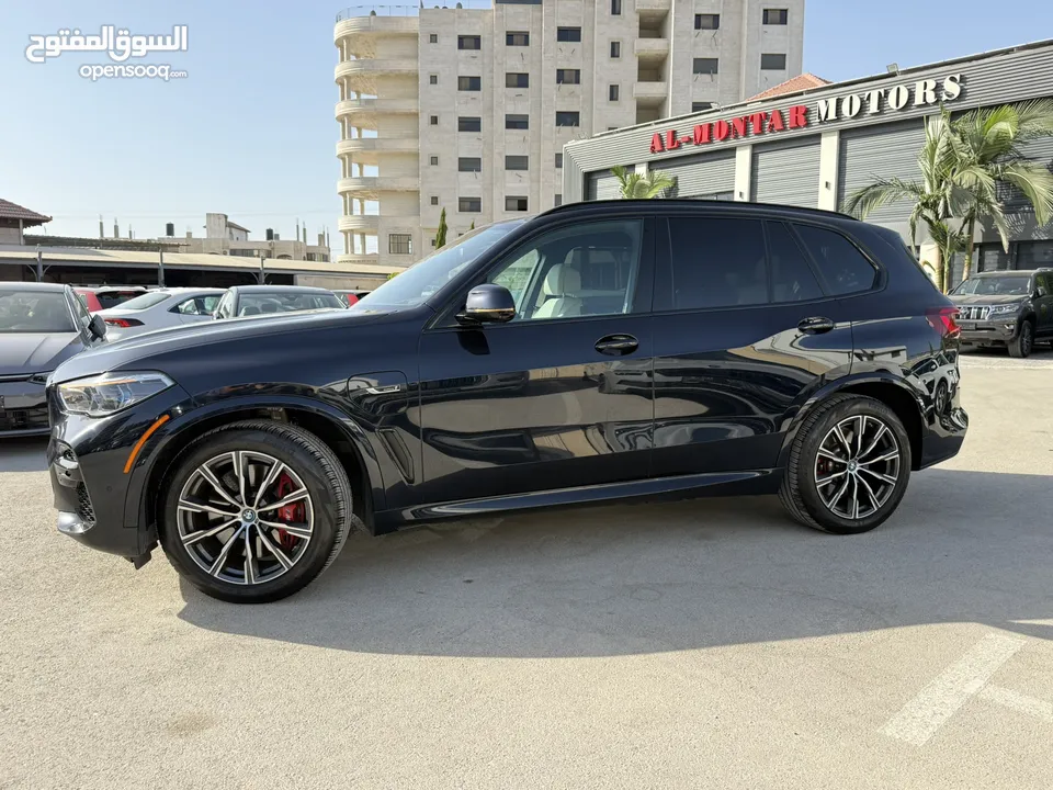 BMW X5 ترخيص 2022 ترخيص  محرك 3000 هايبرد plug in/يقطع على الشحنه 80 كيلو متر