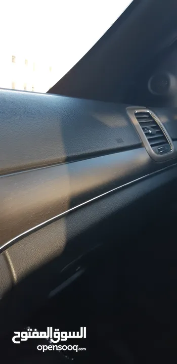 جيب جراند شيروكي 2016 ليمتد فحص كامل بانوراما  لون مميز جدآ واضح ممشى قليل  Jeep  4x4