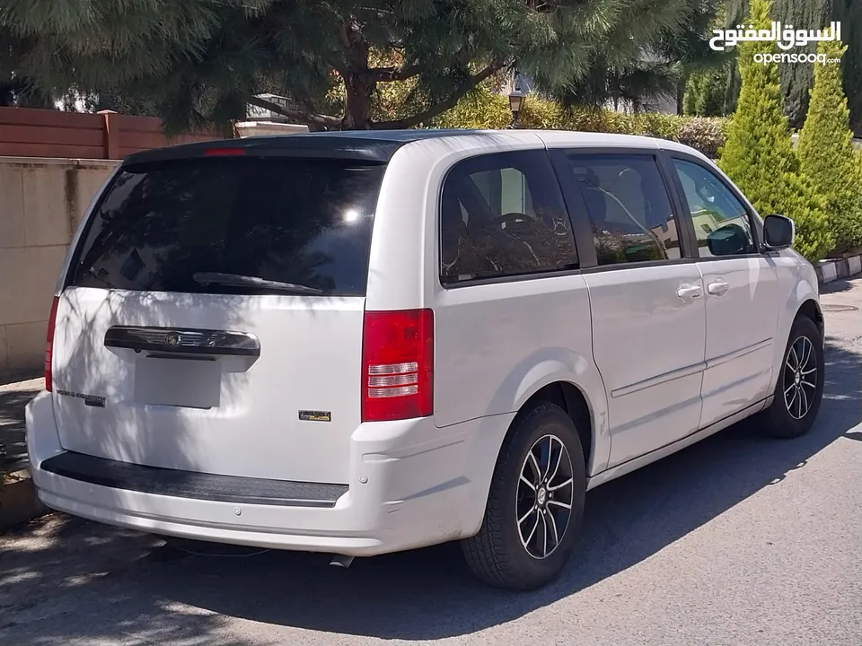 chrysler town 2008 فحص كامل تب نظافة 6 مقاعد VIP