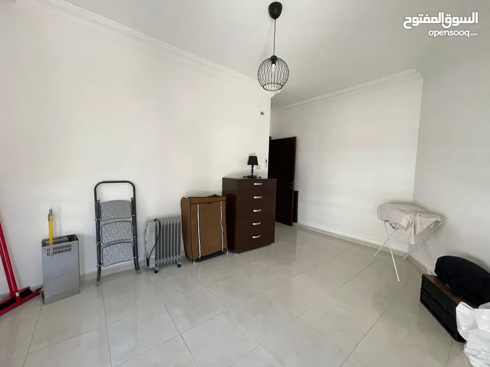 شقة مفروشة للإيجار في دير غبار  ( Property 39322 ) سنوي فقط