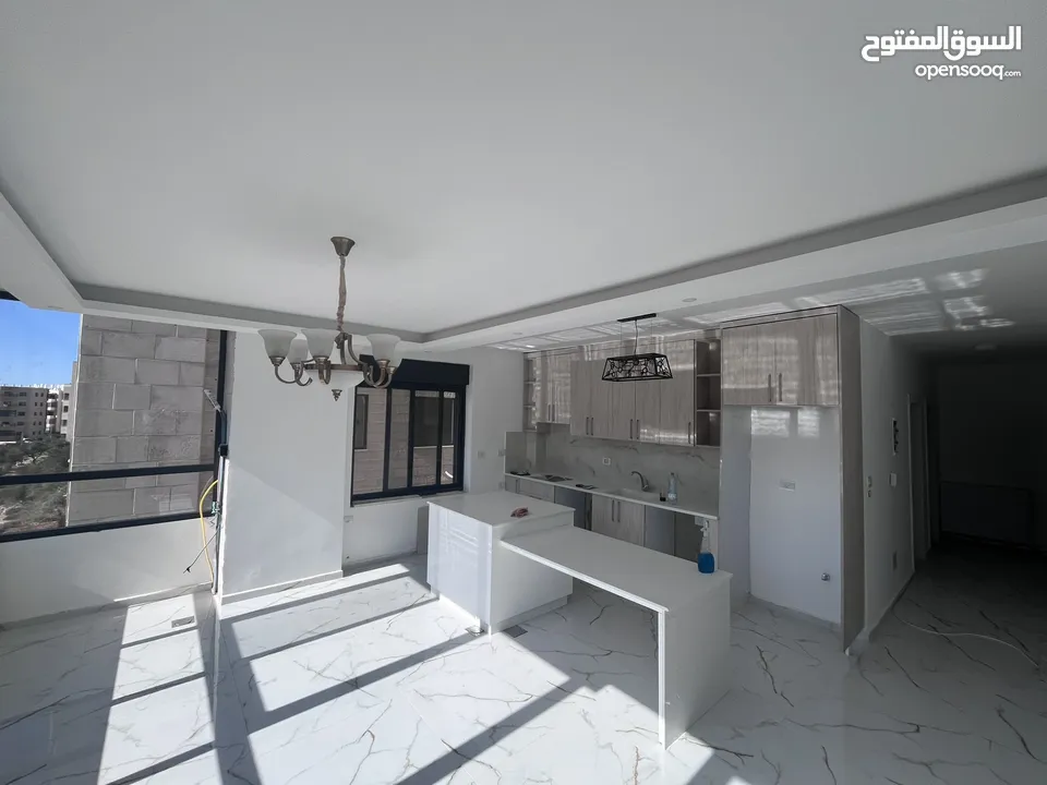شقة جديدة لم تسكن من قبل للإيجار تشطيب سوبر ديلوكس