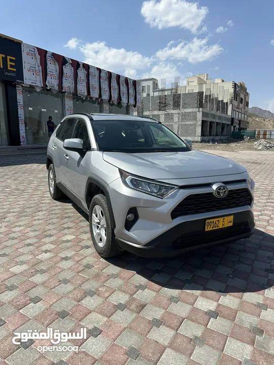 RAV4 XLEرقم واحد فورويل