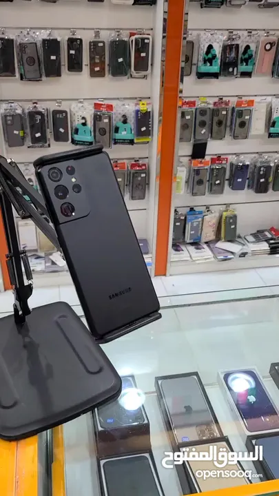 الجوال الرهيب S21ultra 512gb نظيييف جدا  مع كرتونة بدون اي خدوش و بدون اي مشاكل