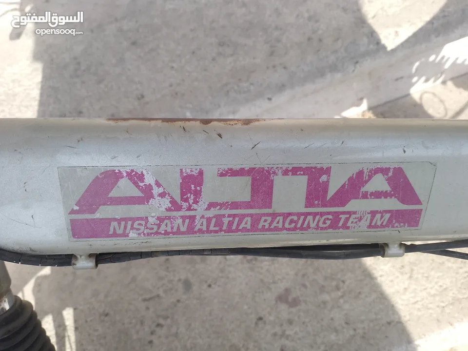 بسكليت نوعو نيسان بس انا حاطط لزيق على الاسم كوشوك جديد