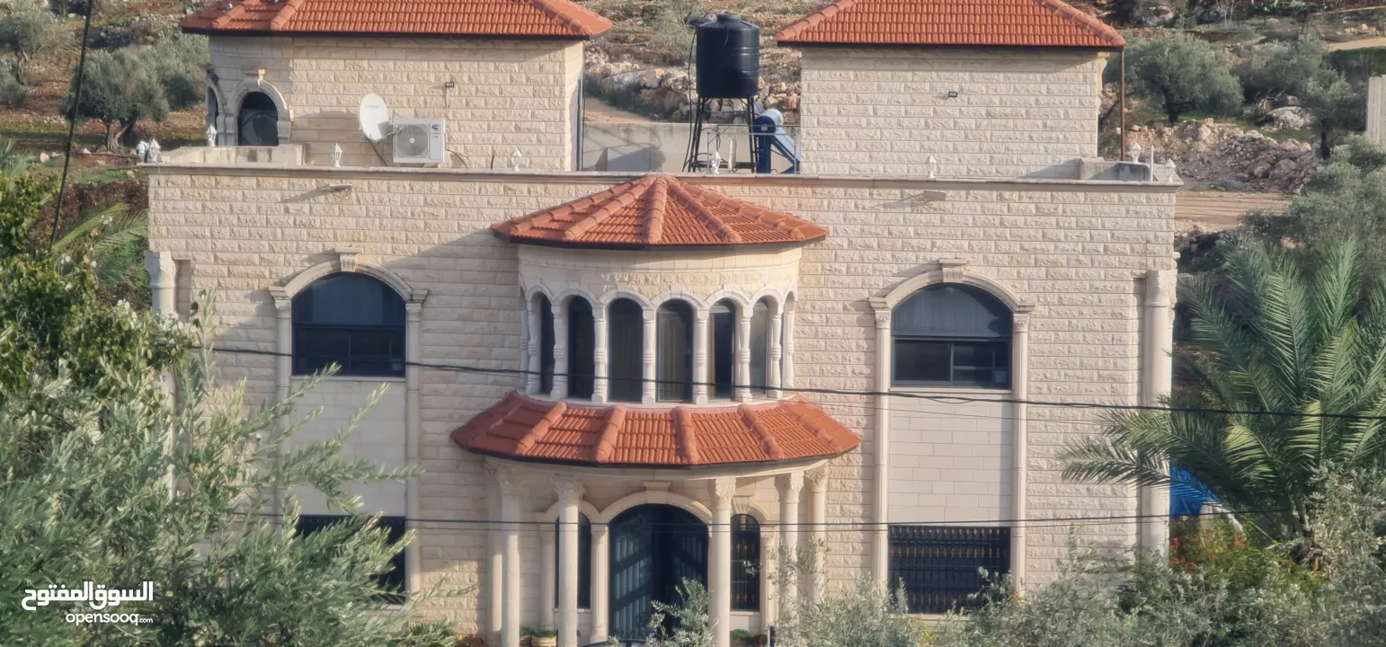 بيت طابقين للبيع