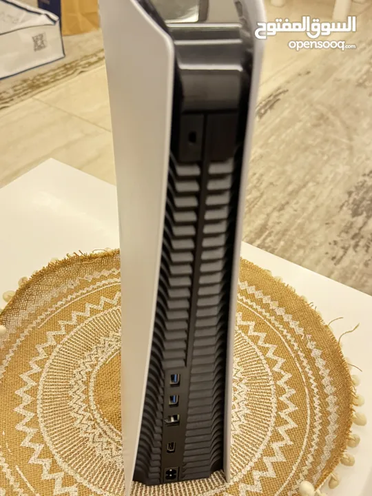 بلايستيشن 5 نظيف جدا بحال الوكالة استعمال خفيف جدا playstation5 بليستيشن 5 نظيفة جدا بحال الوكاالة