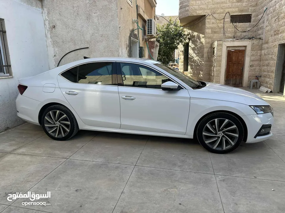 سكودا للبيع اشي فاخر