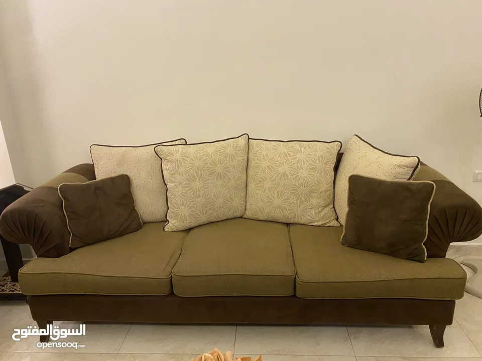 طقم كنب + طاولات مستخدم بحالة جديد انيق