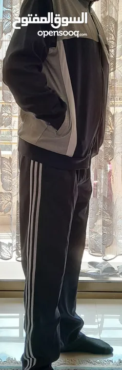 بدلة رياضة اديداس (adidas)