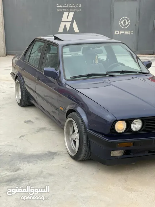 BMW_e30_1990