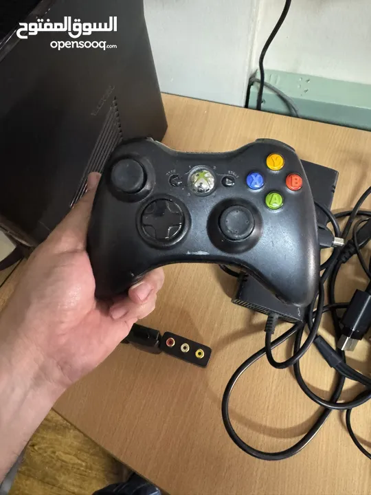 مستعمل بحالة جيدة جداً مع CD لأ توجد فيه اي مشاكل سبب البيع شراء منتج جديد مع أيادي X BOX 360 Kinect