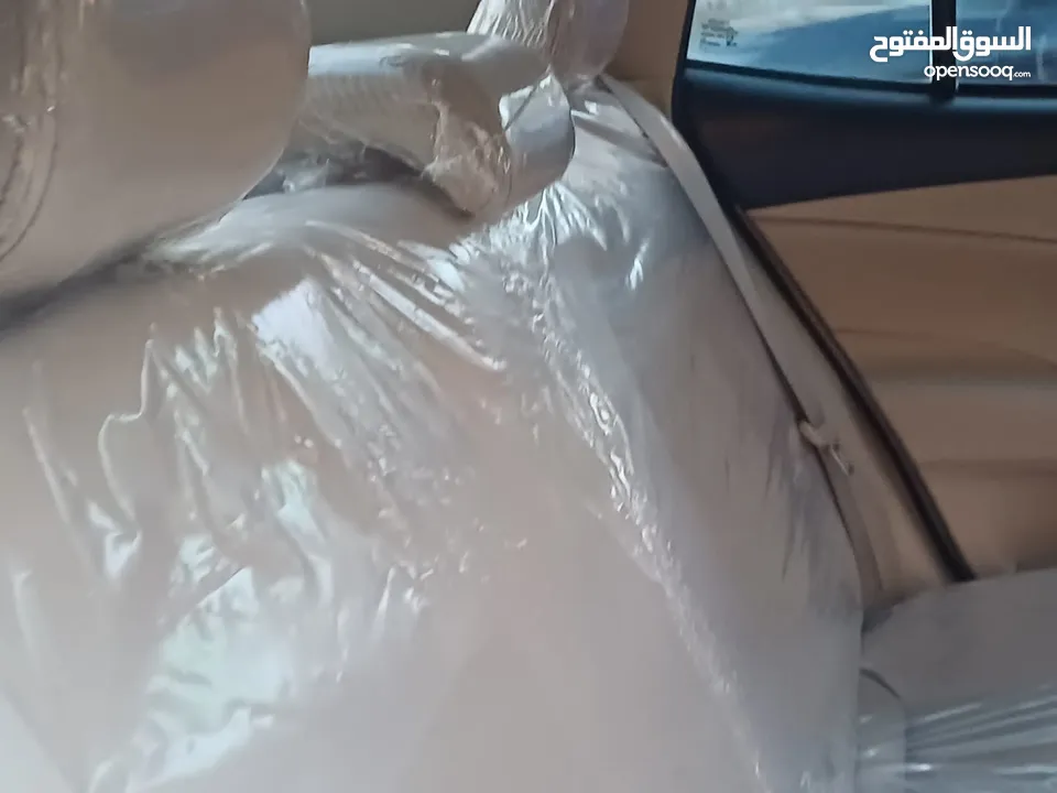 تويوتا يارس 2019   ماتور 1500cc بسعر 11500 دينار  الشكل الجديد فحص كامل 7 جيد بدون ملاحظات او قصعات