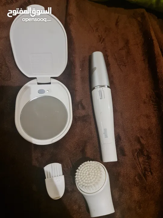 مستحضرات تجميل للعنايه بالبشرة