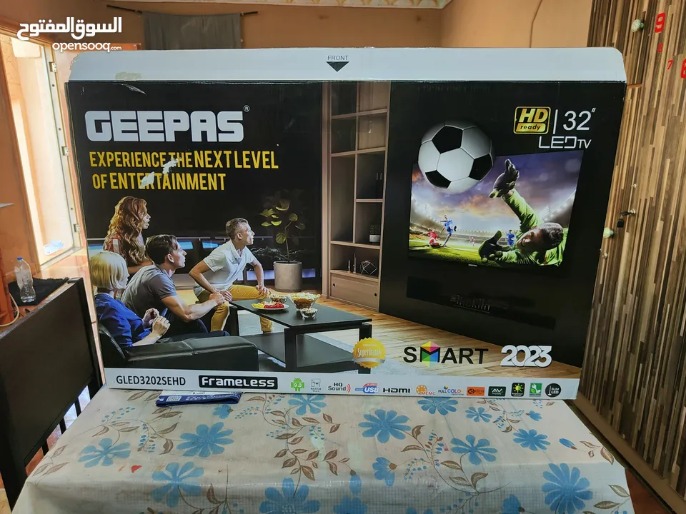 GEEPAS 32" SMART TV