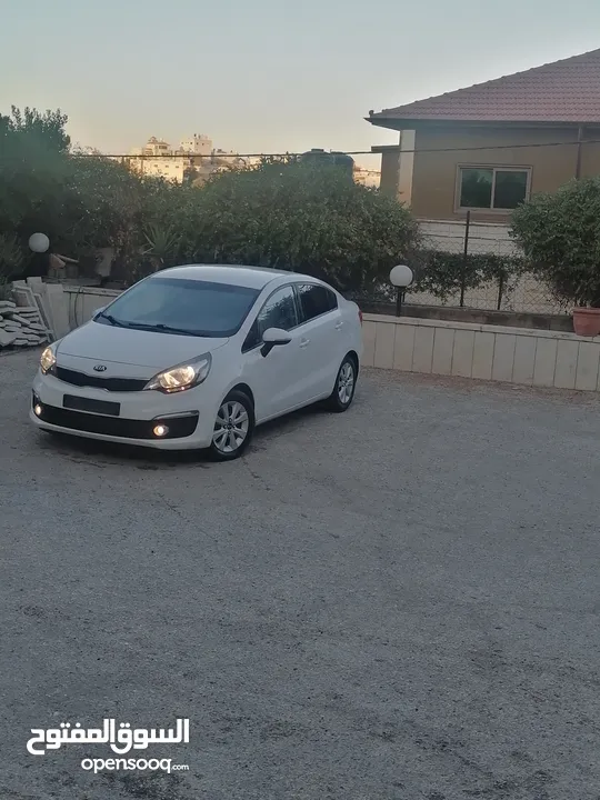 كيا ريو / موديل 2017 / بنزين / ماتور 1400 / عداد قليل / فحص نخب