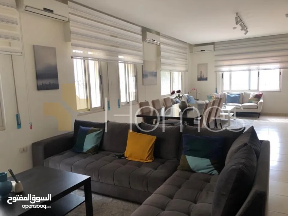 سكن طالبات مؤجر بالكامل بدخل جيد للبيع في تلاع العلي ,بمساحة 2000م