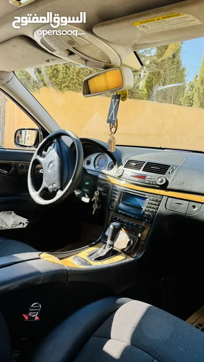 مرسيدسE200