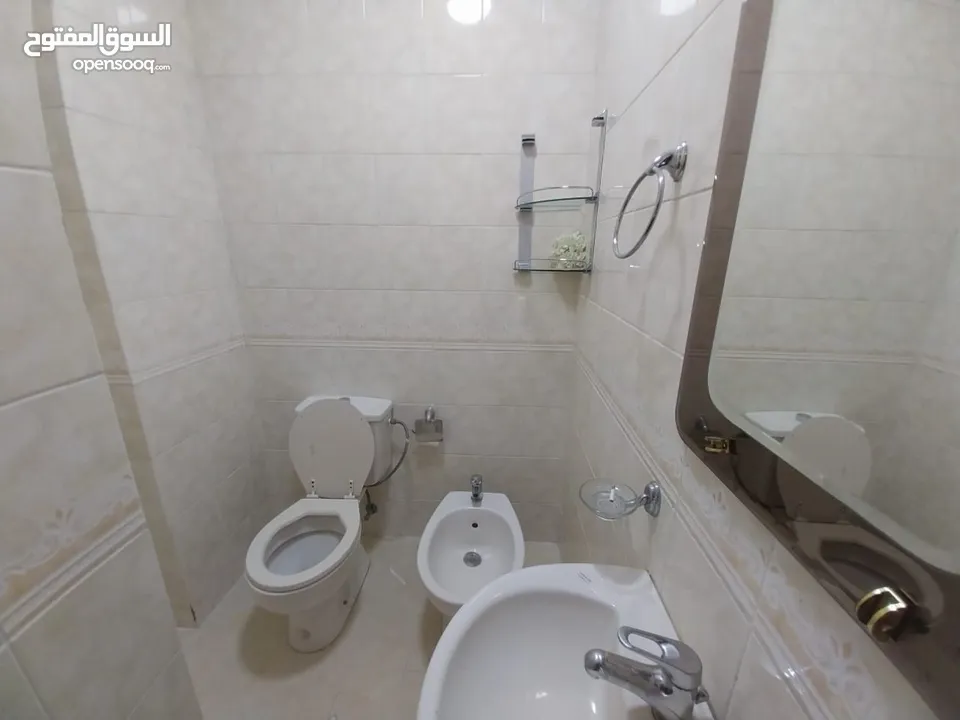شقة غير مفروشة للإيجار ( Property 38822 )-175034671