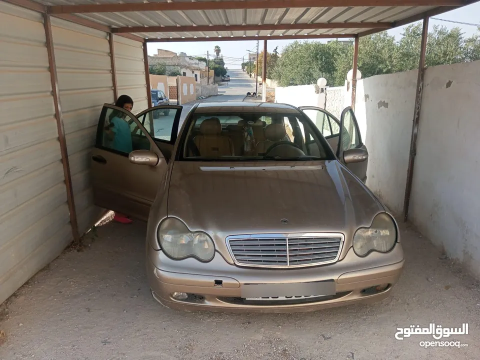 مرسيدس c200  2001