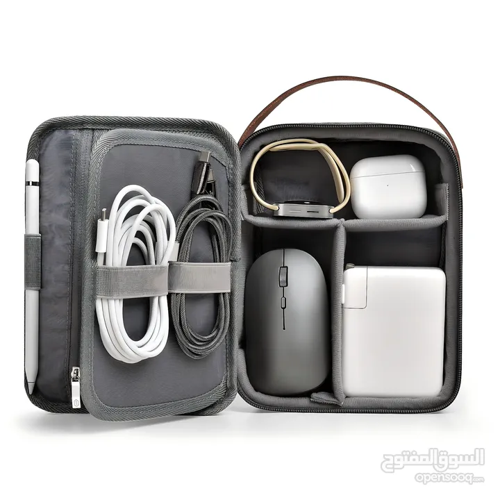 WiWU Minimal Tech Pouch – تنظيم بسيط وذكي لكل أدواتك التقنية!