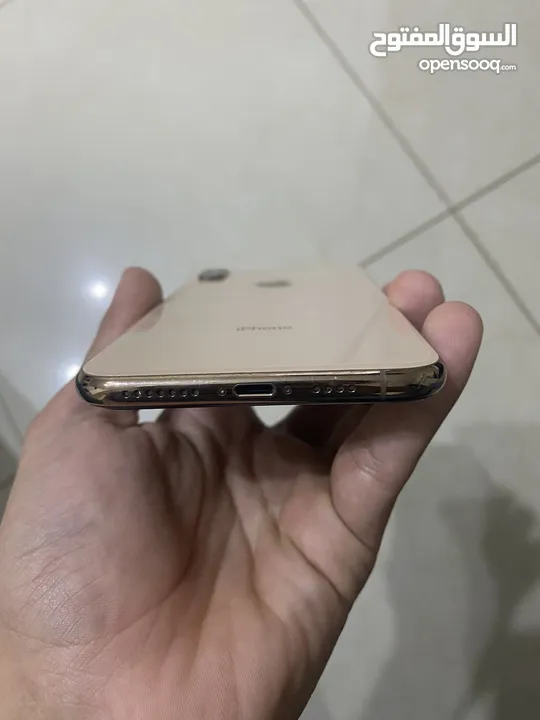 للبيع بسعر ممتاز iphone xs max 256 GB