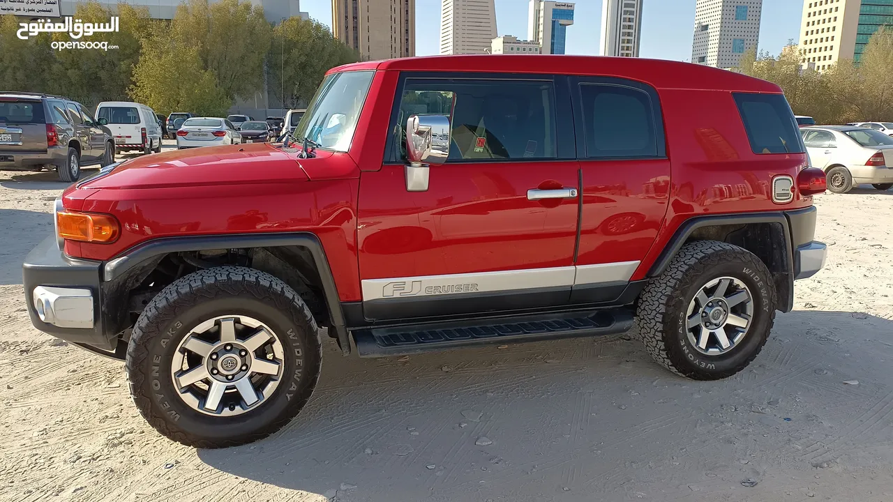 تويوتا FJ CruISER موديل 2015