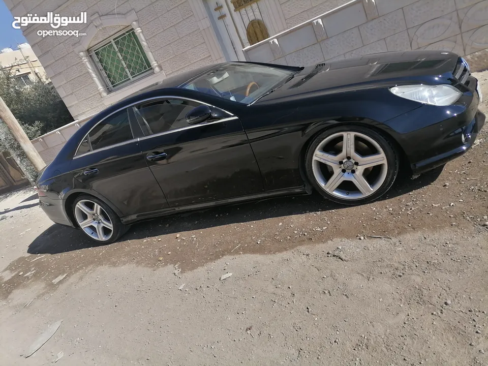 مرسيدس cls 350 2005 للبيع فل اثنين جيد خلفي قصعات امامي مصلح