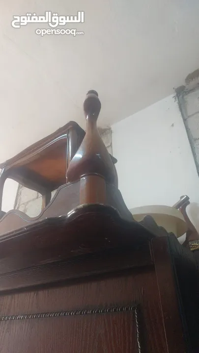 طاولة وسطيه