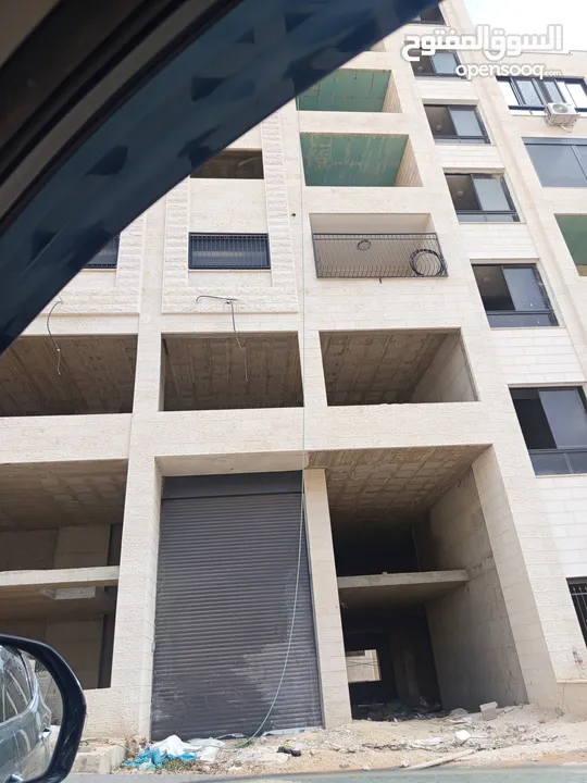 للسكن او الاستثمار