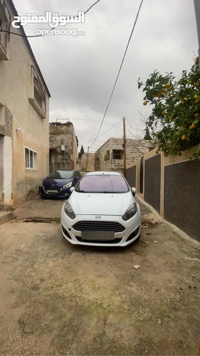فور فيستا 2014 للبيع