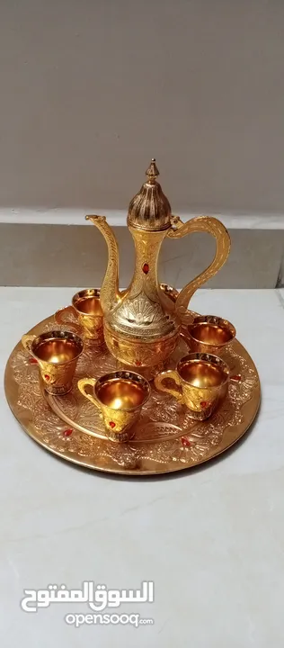طقم زمزم ذهبي فاخر 8 قطع طقم ابريق مع 6 فناجين وصينيه مميز ديكور منظر