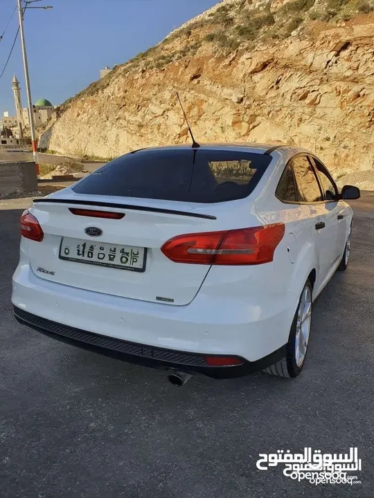 فورد فوكس للبيع سعر حرق بداعي السفر